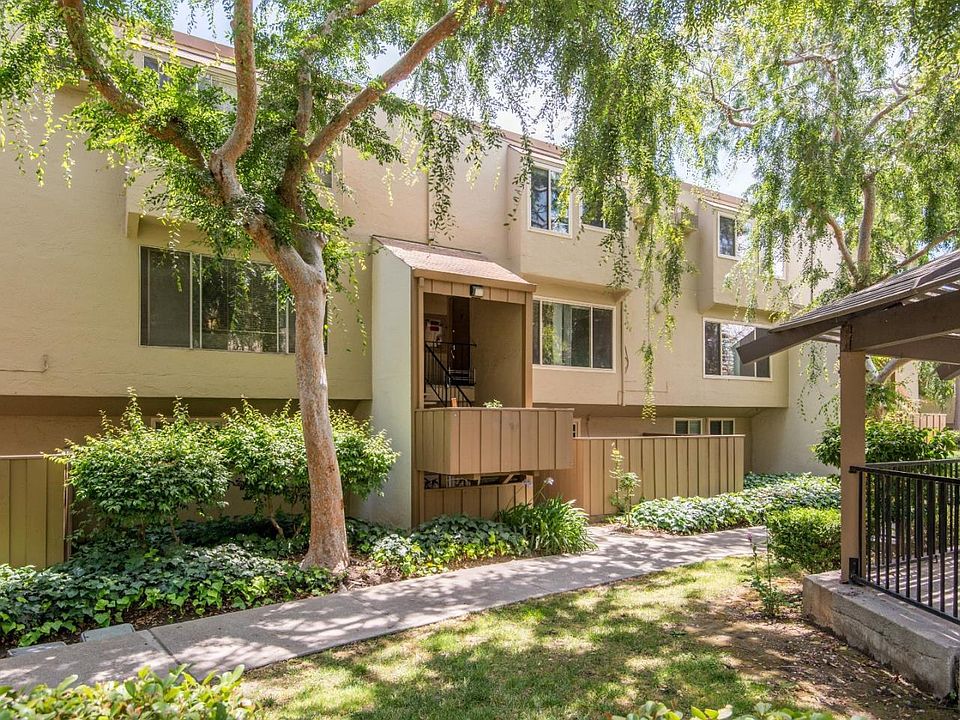 1st image of 360 Auburn Way APT 5