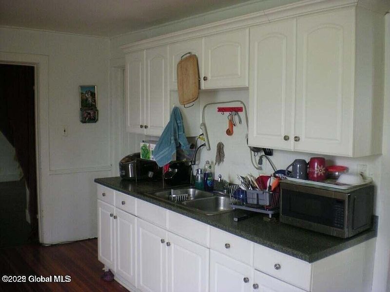 3rd image of 214 S Grand Street