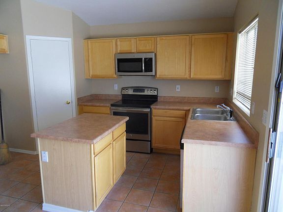 3rd image of 811 E Monona Dr