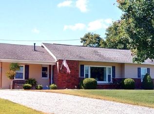 1035 Federal Rd, Little Hocking, OH 45742