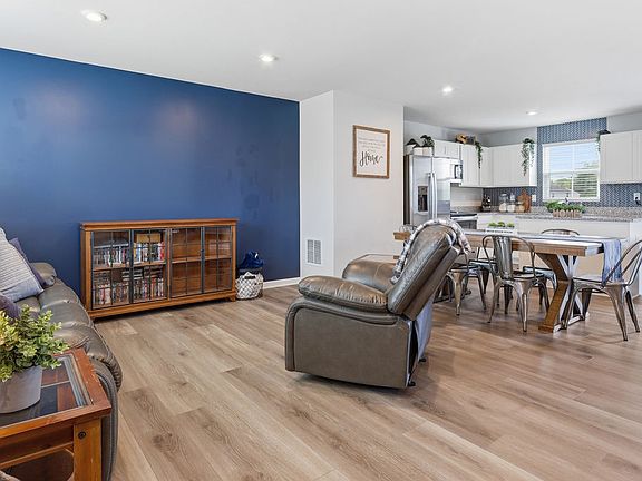 3rd image of 333 Arden Dr