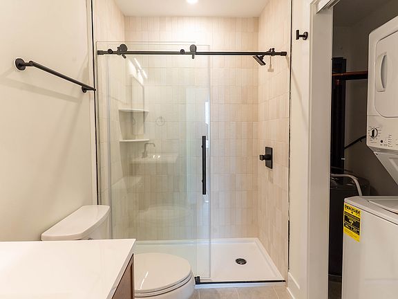 5th image of 915 S 12th St #10