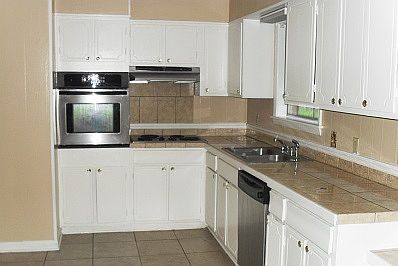 3rd image of 107 Elm Ln