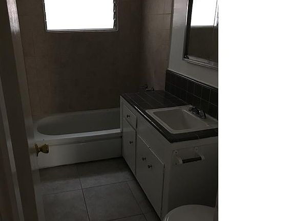5th image of 3927 Nicolet Ave #4