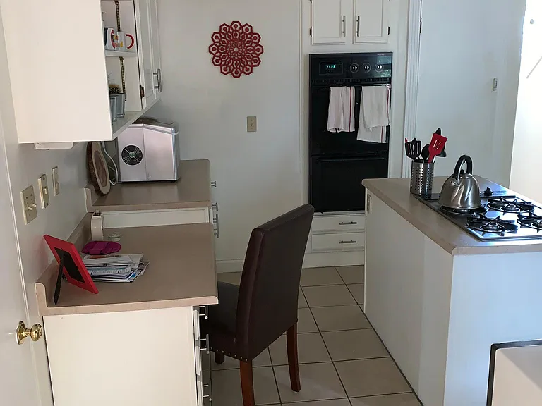 3730 Drakewood Dr — Photo 10