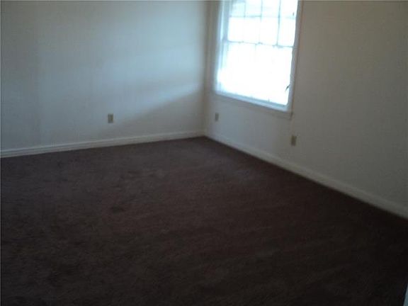 2nd image of 1202 S Bowie Dr
