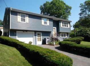20 Restful Ln, Wareham, MA 02571