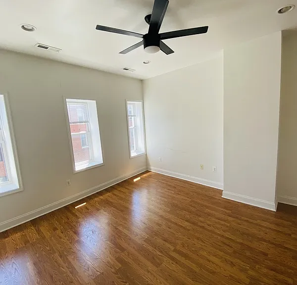 1600 Light St #B — Photo 24