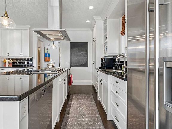 5th image of 3922 W 16a St SW