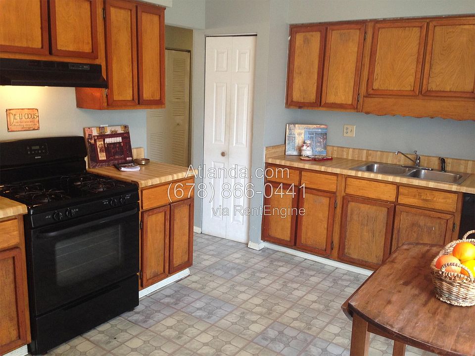2nd image of 849 Hemingway Ct