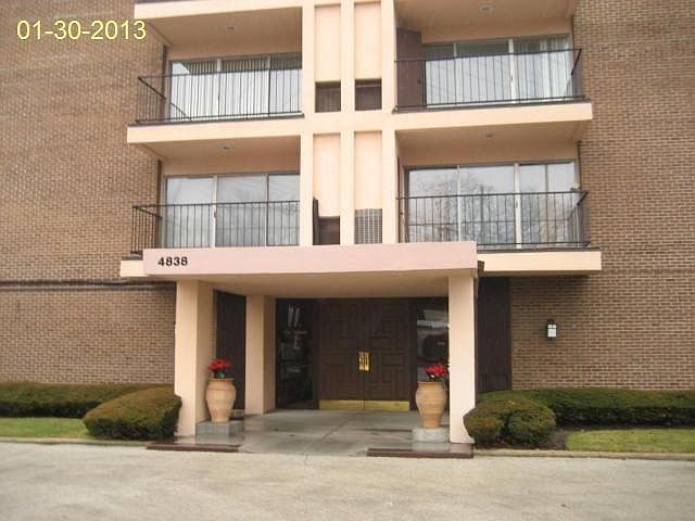 1st image of 4838 W Howard St #302