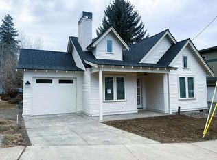 970 NE Jones Rd, Bend, OR 97701