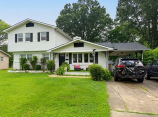4020 Fieldcrest Rd, Charlotte, NC 28217