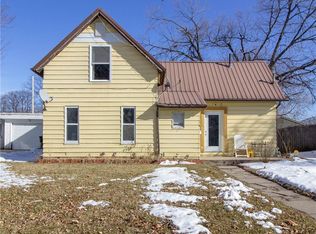 1710 4th St, Perry, IA 50220
