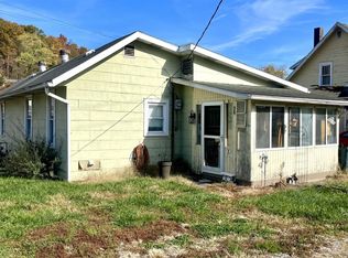 35 Main St, Glouster, OH 45732