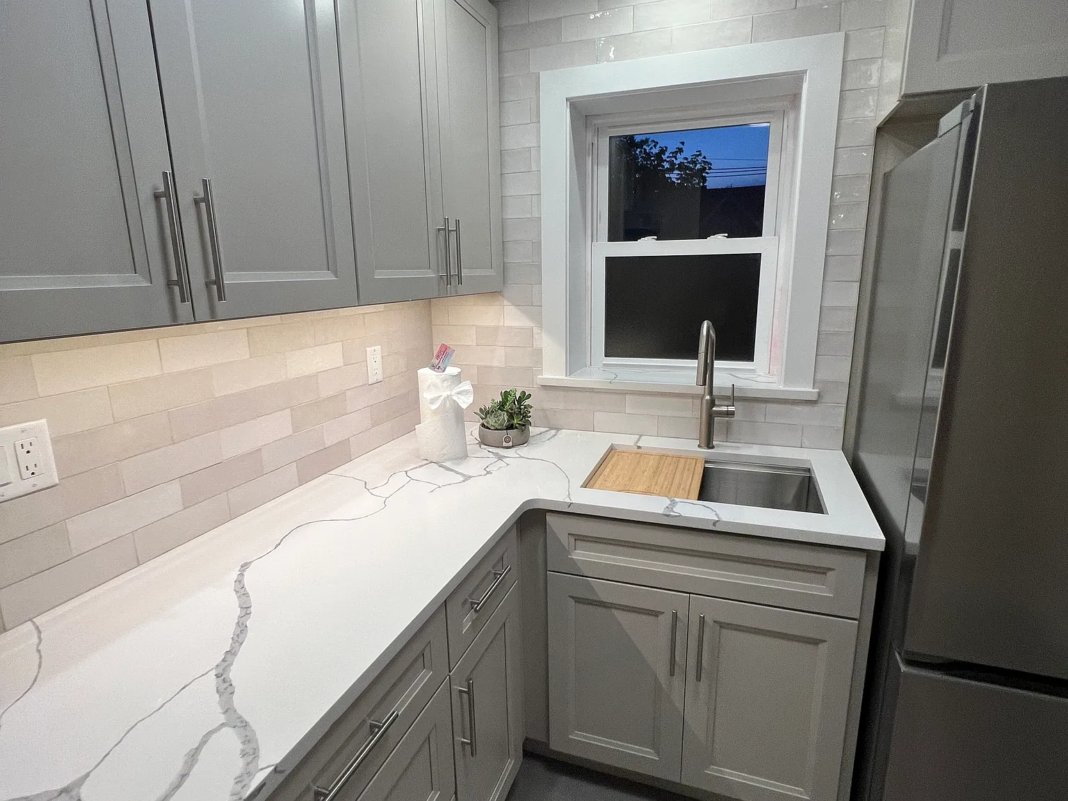 2 bed, 750 sqft, $1,995 — Photo 2