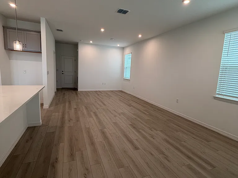 5686 Stockade Blvd — Photo 3