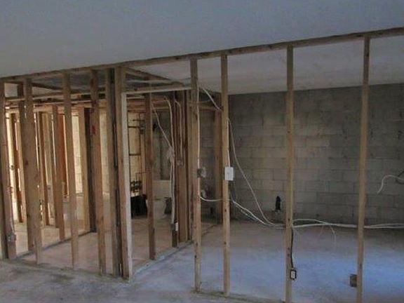 5th image of 7604 Abbey Ln #210