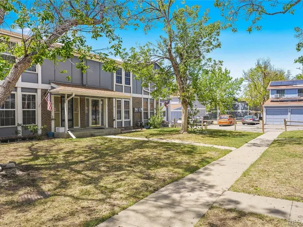 125 Paris Circle, Aurora, CO 80011