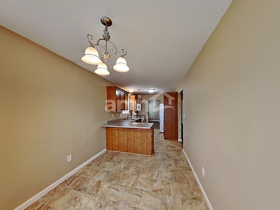 3rd image of 9724 Thomas Ln
