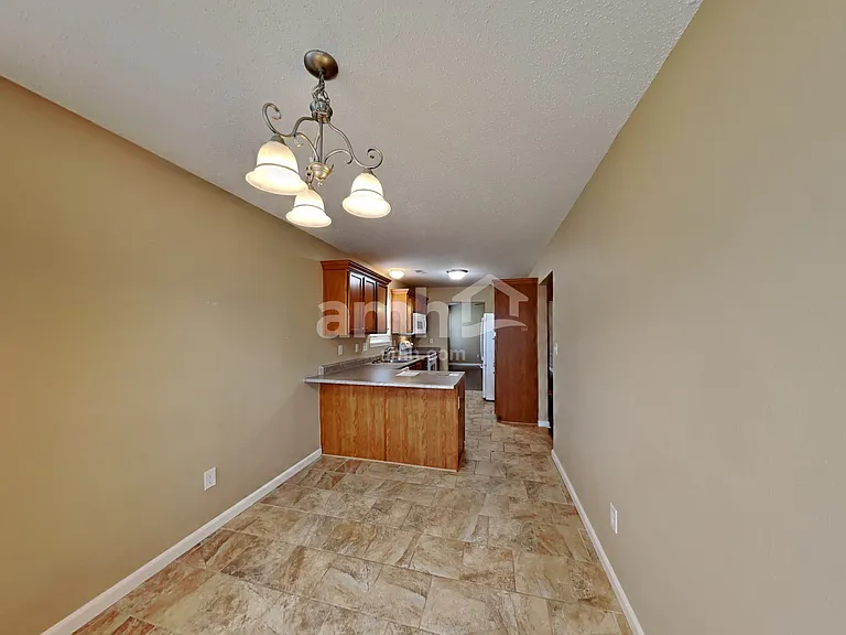 9724 Thomas Ln — Photo 3