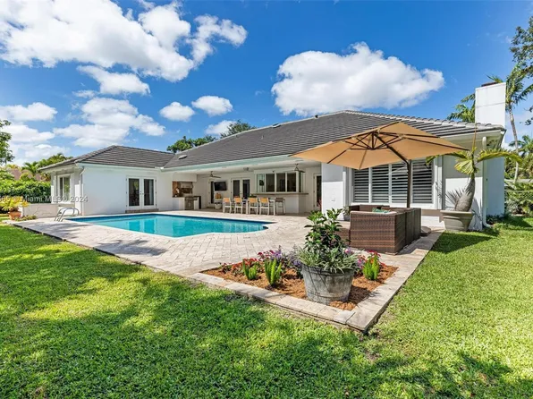 15841 SW 83rd Ave, Palmetto Bay, FL 33157