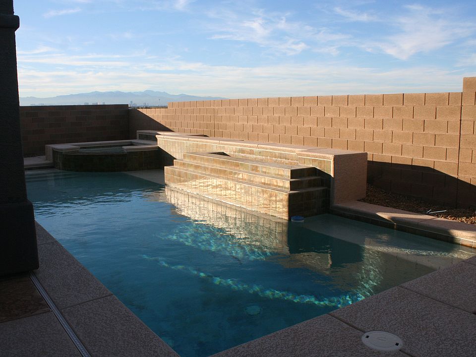 1st image of 400 Via Stretto Ave