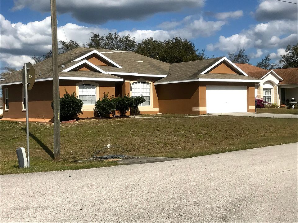 1st image of 301 Erie Ln