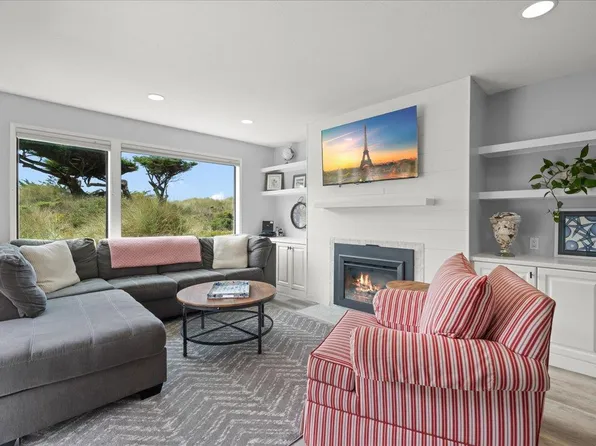 101 Shell Dr #104, Watsonville, CA 95076