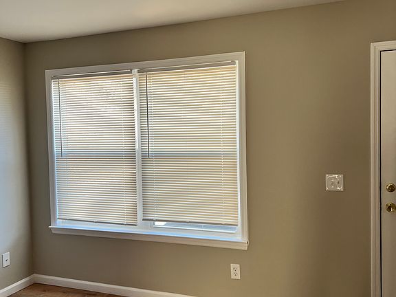 5th image of 27 Marvin Dr