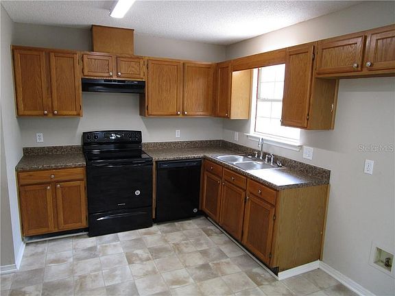 3rd image of 4342 Wellington Dr