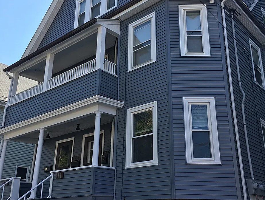 1st image of 11 Wellington St #11