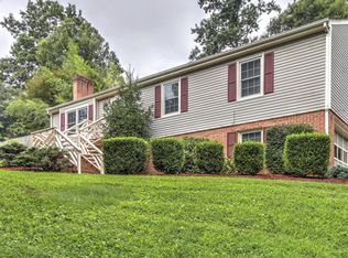 1396 Mountain Pass Rd, Blue Ridge, VA 24064