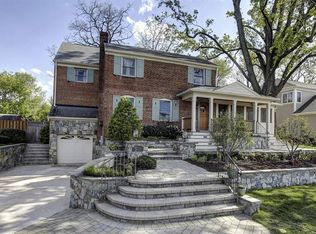 5212 28th St N, Arlington, VA 22207