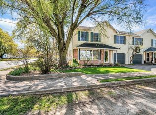 11 W Penn St, Lyon Station, PA 19536