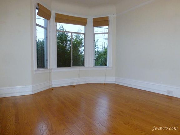 3rd image of 2811 Gough St APT 3