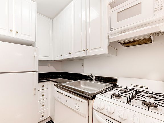 2nd image of 148 W 68th St APT 2F