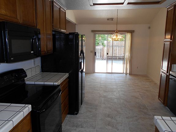 4th image of 16277 Saguaro Ln