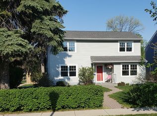 1302 1st St N, Fargo, ND 58102