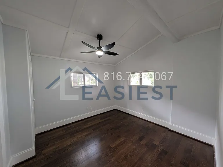 5637 Forest Ave — Photo 11