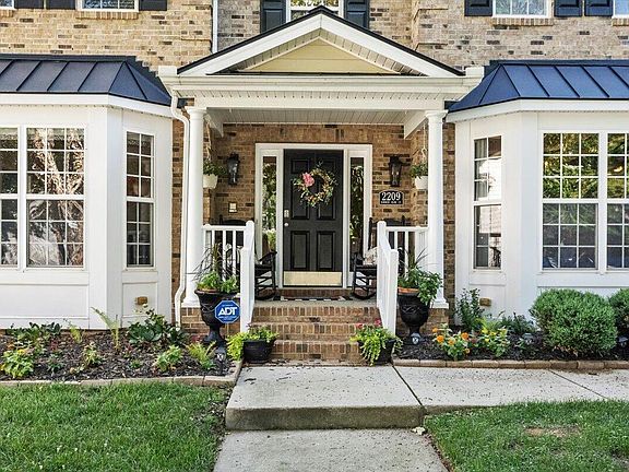 3rd image of 2209 Summer Elms Ct