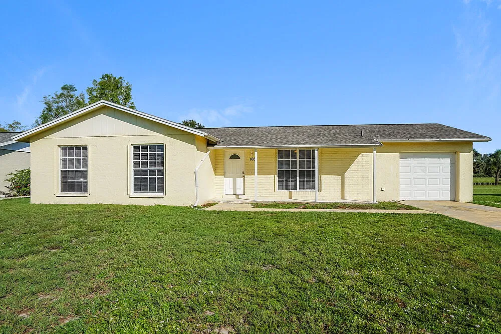 3 bed, 2.0 bath, 1311 sqft, $2,490 — Photo 1
