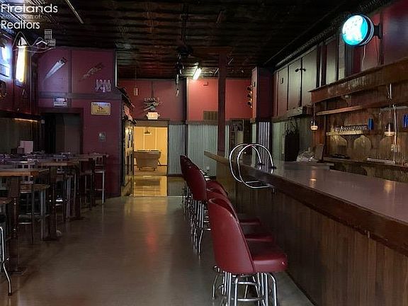 2nd image of 6 S Myrtle Ave