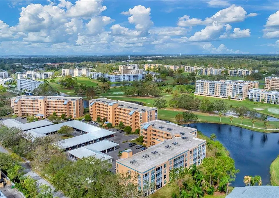 4530 Pinebrook Cir #208