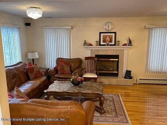 4th image of 439 Virginia Ave