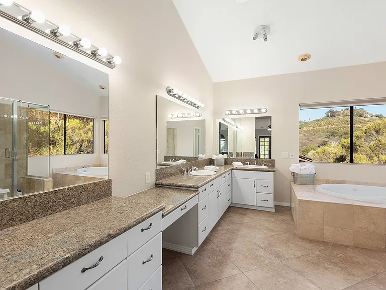 2808 Lakemont Dr — Photo 14