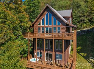 39 Valley Heights Dr, Mars Hill, NC 28754