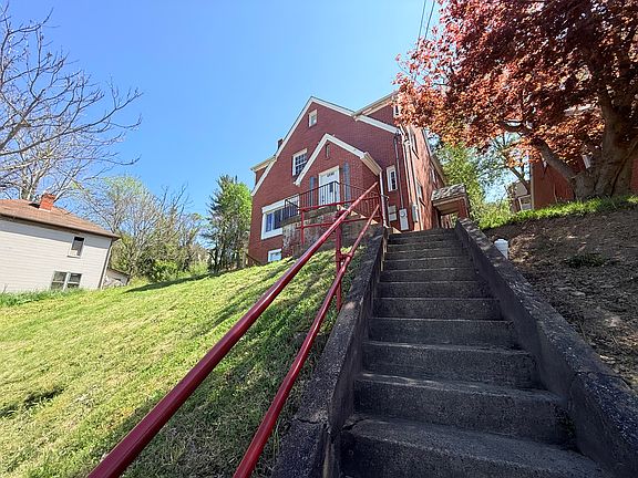 4th image of 409 S Chestnut St