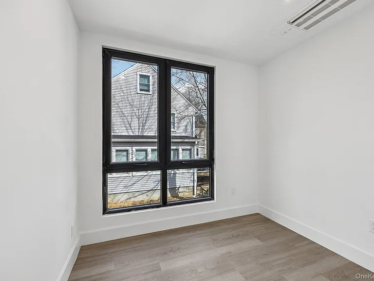 325 Manville Rd #203 — Photo 24