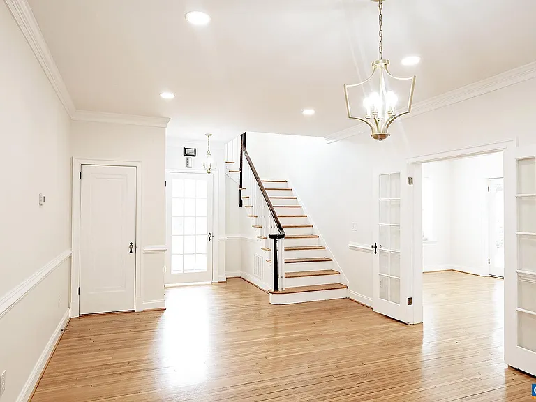 675 Evergreen Ave — Photo 4